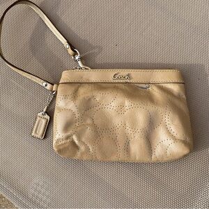 Coach signature tan patent leather corner, zip Wristlet